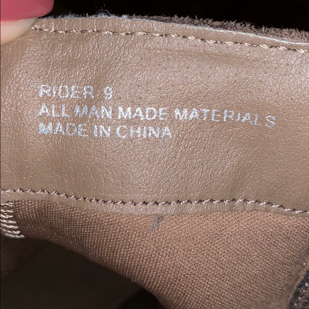 Booties - Picture 4 of 5